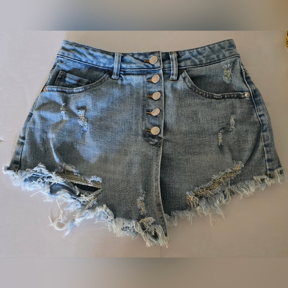 Steve Madden High Rise Cheeky Blue Distressed Jean Shorts Size 5 Shorty Frayed - Picture 2 of 9